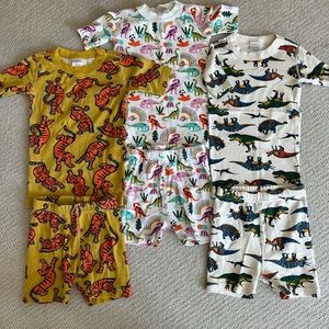 Hanna Andersson Pajama set size 6-7 dinosaur tiger